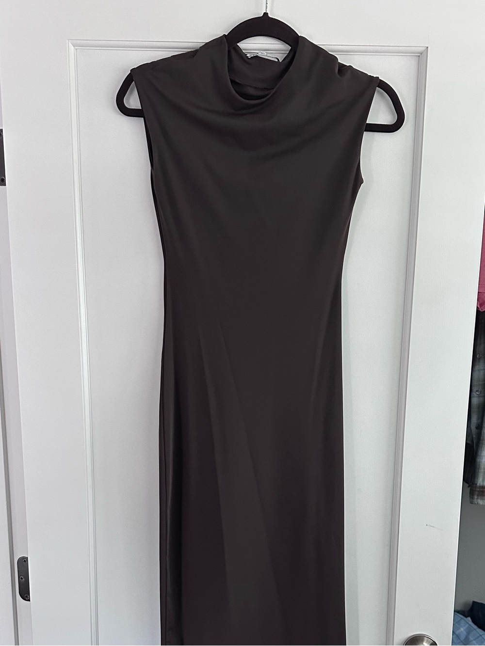 Zara Sleeveless BodyCon dress in Dark Brown